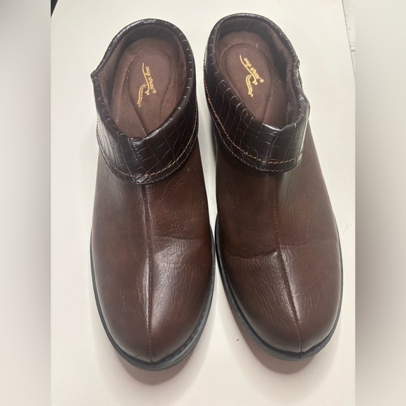 Easy Street Womens Brown Becca Lightweight Comfort Slip on Mules Size 10 Shoes - Picture 1 of 6